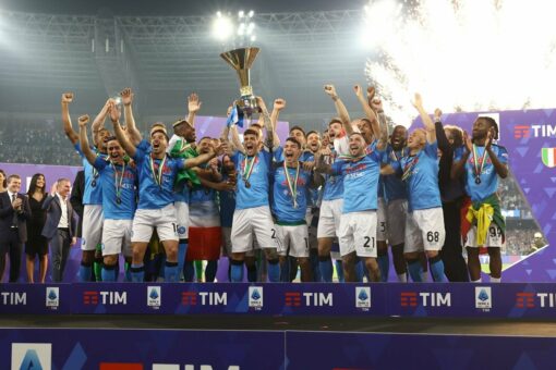 Napoli trophy lift