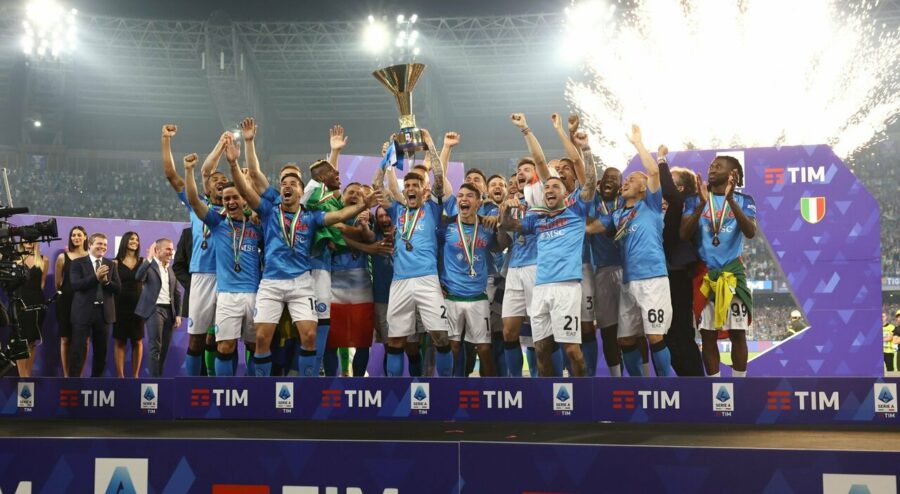 Napoli trophy lift